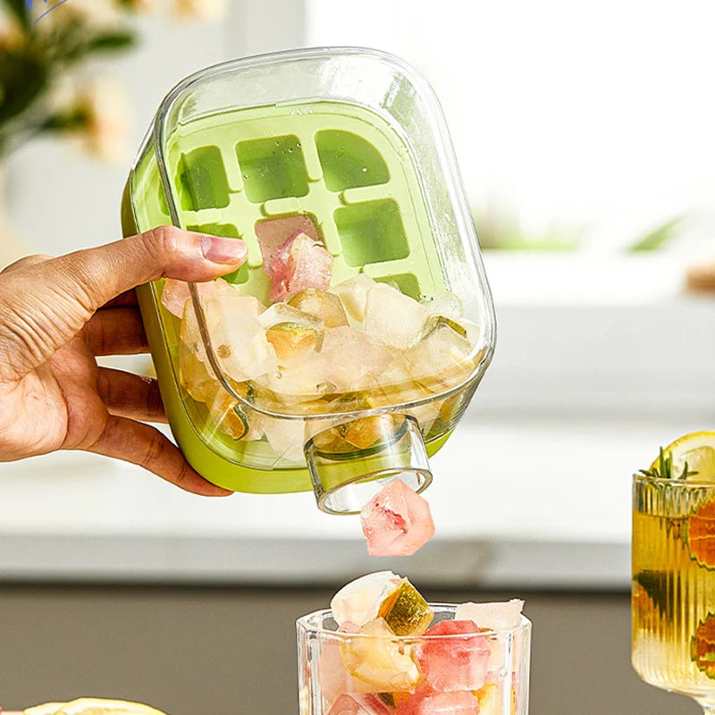 Ice Tray Ice Cube Mold Press Ice Maker With Lid 2-in-1 Ice Cube Bottle