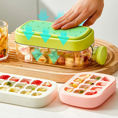 Ice Tray Ice Cube Mold Press Ice Maker With Lid 2-in-1 Ice Cube Bottle