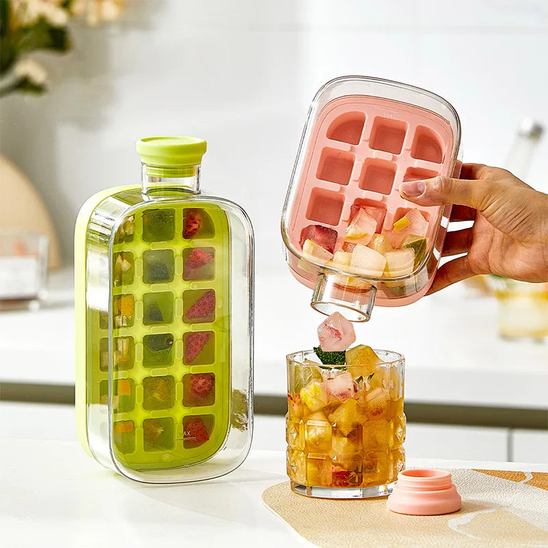 Ice Tray Ice Cube Mold Press Ice Maker With Lid 2-in-1 Ice Cube Bottle